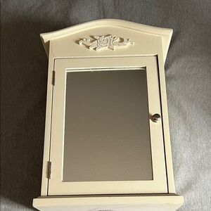 Vtg Cream Cabinet jewelry with mirror